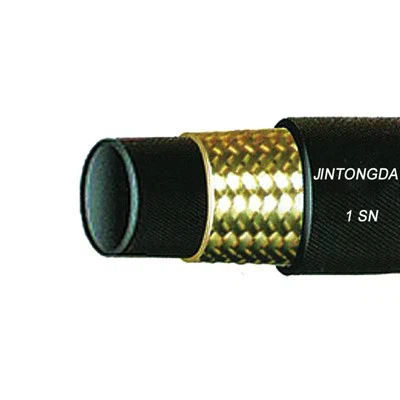 Gumowy wąż do benzyny